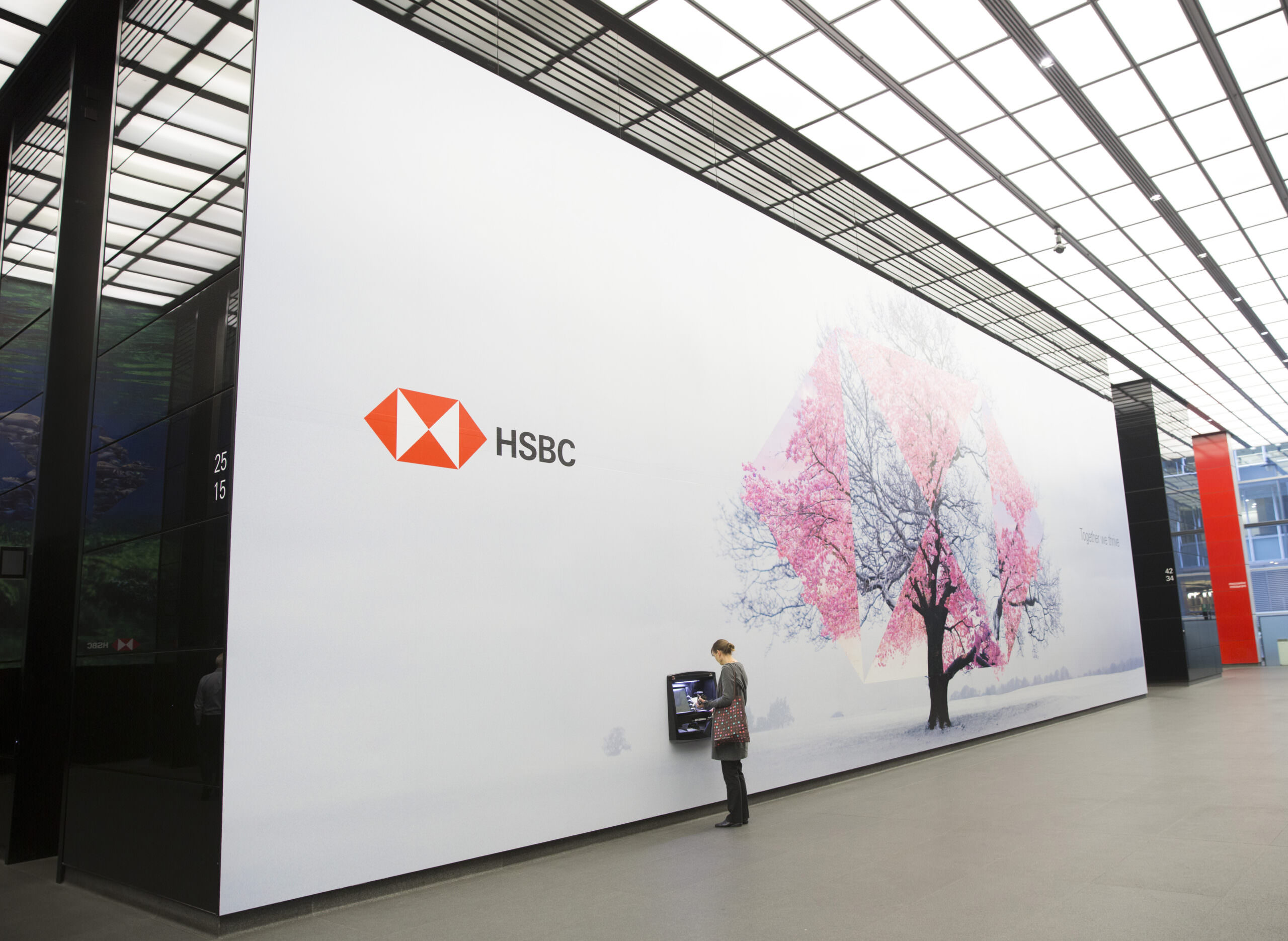 HSBC increases Singapore wealth focus with Axa deal