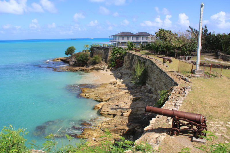 Antigua and Barbuda, UK sign maritime boundary agreement